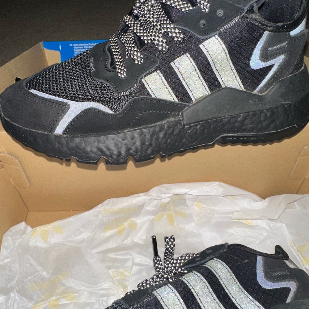 adidas Nite Jogger J in Carbon Black